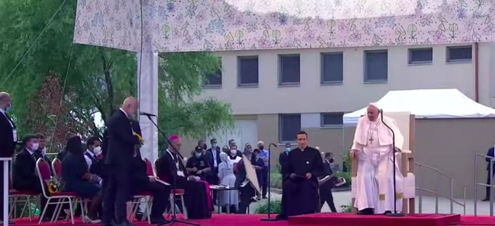 Bergoglio, con la comunidad romaní