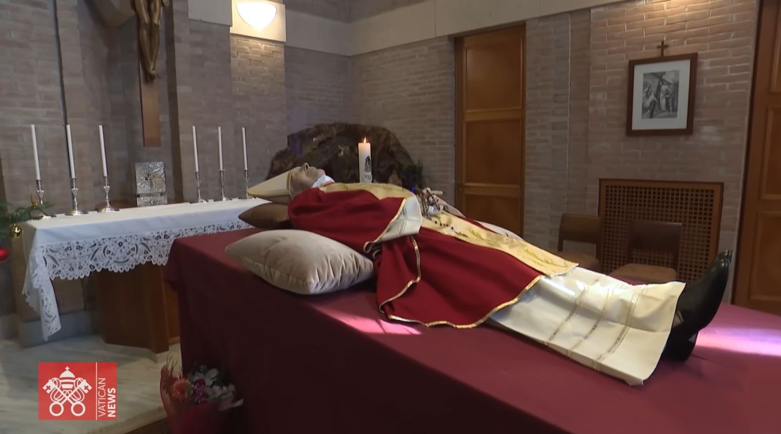 Capilla ardiente Benedicto XVI