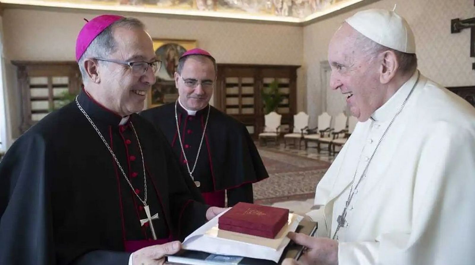 Francisco y Monseñor Valera