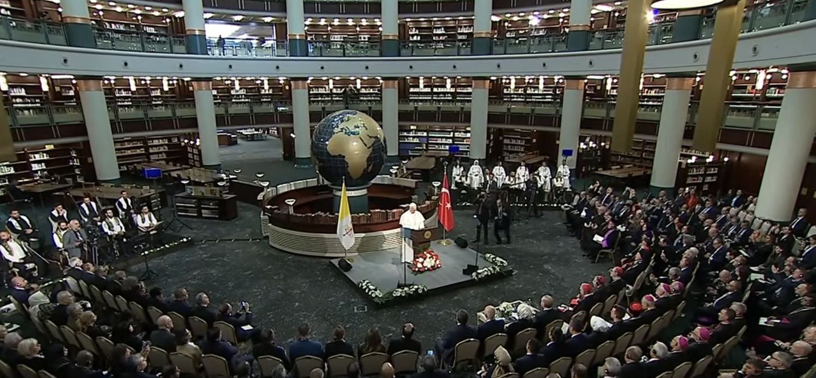 León XIV, durante su discurso