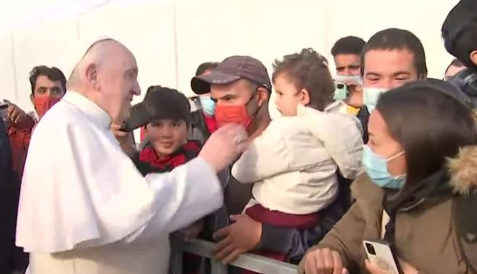 El clamor del Papa en Lesbos: "¡No dejemos que el Mare Nostrum se convierta en un desolador Mare Mortum!"