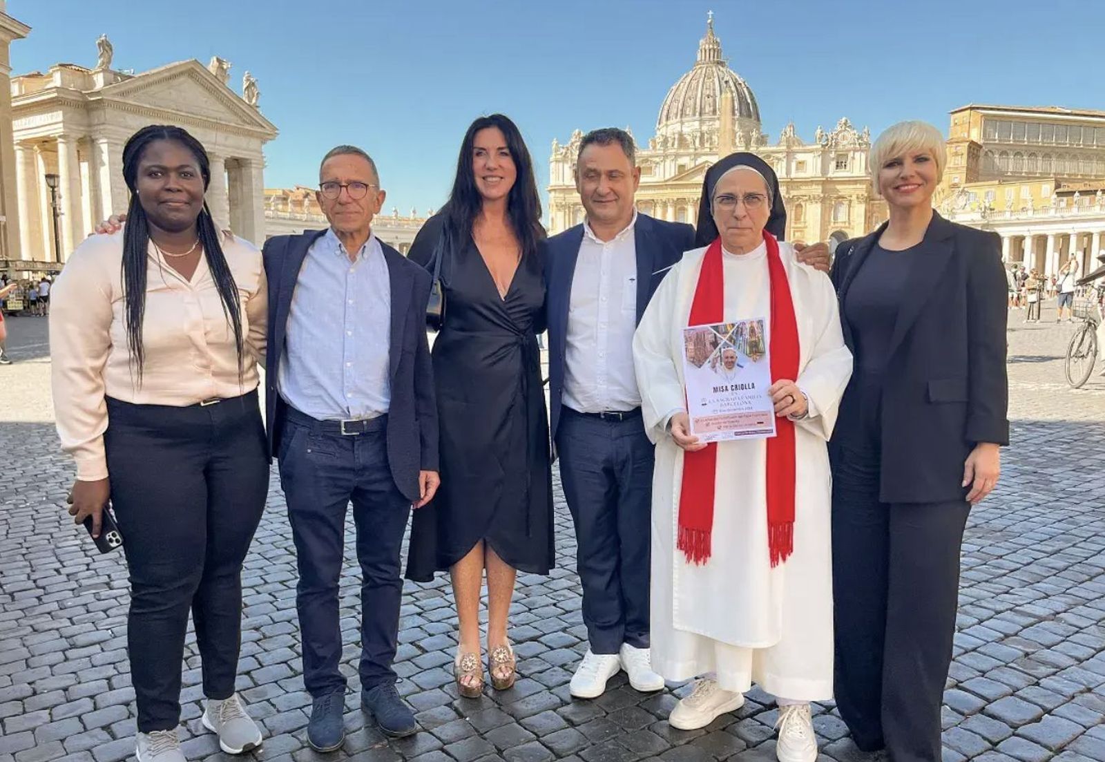 Sor Lucía y Pasión Vega, en el Vaticano