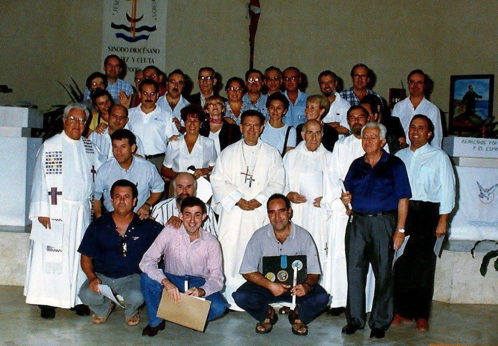 Mougán, a la izquierda