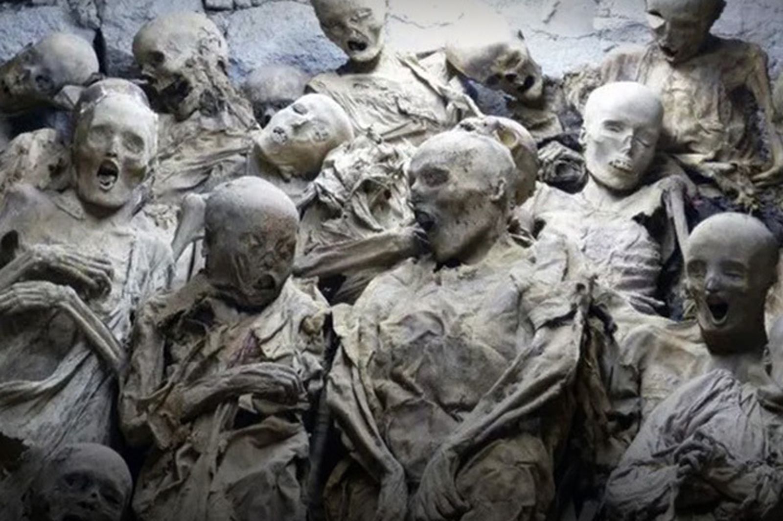 Momias. Cripta de la Iglesia de San Andrés. Toledo.