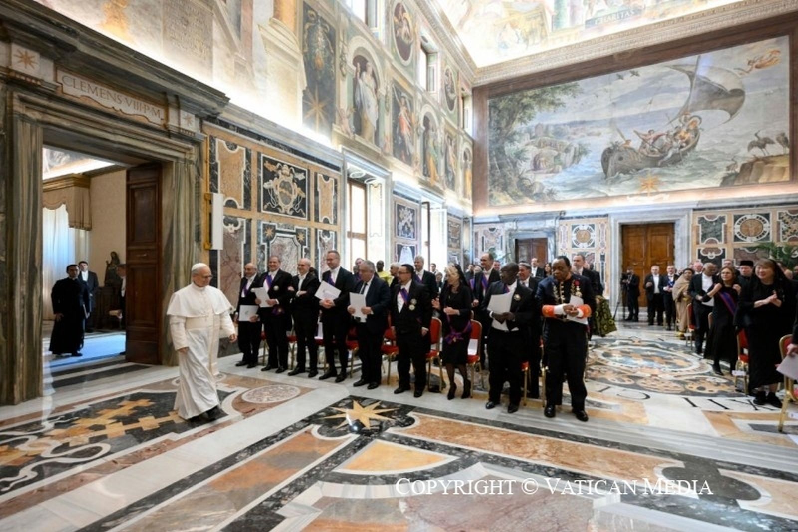 León XIV, con el Cuerpo Diplomático