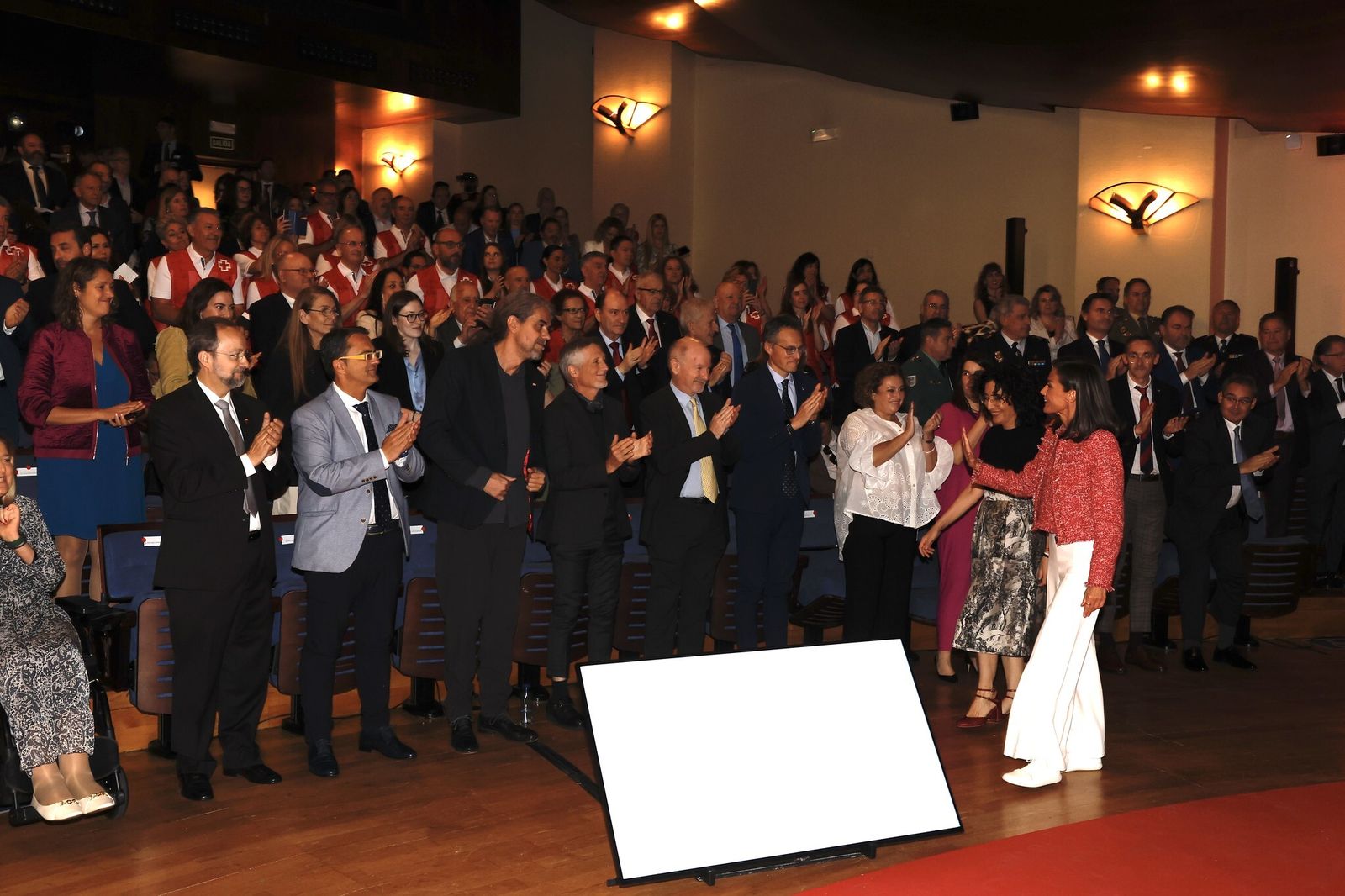 La reina, con los premiados