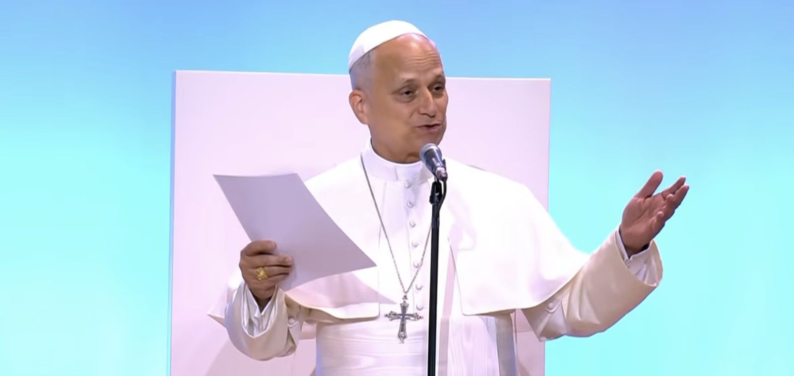 El Papa con los voluntarios