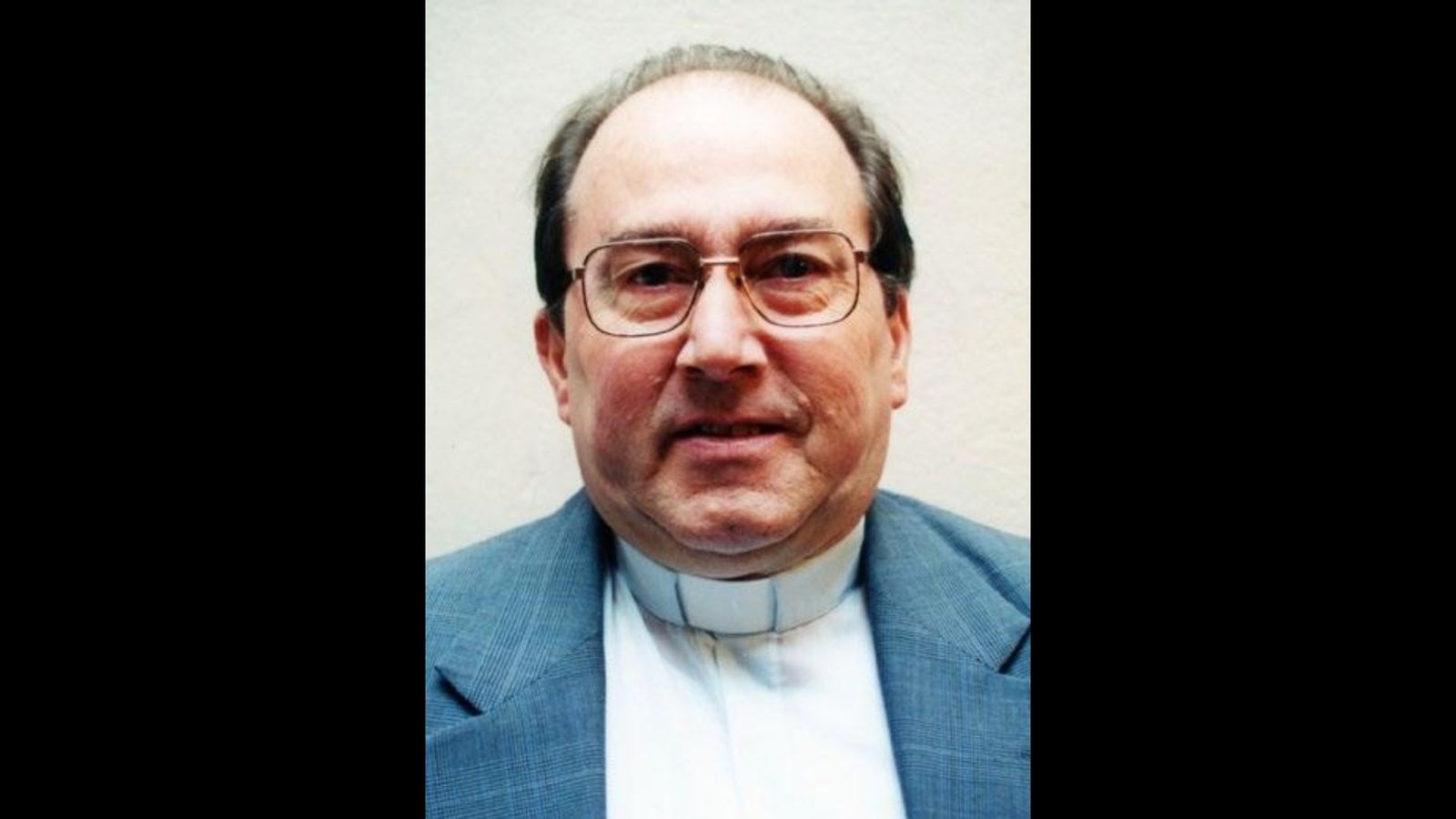 Padre Darío Echavarriaga