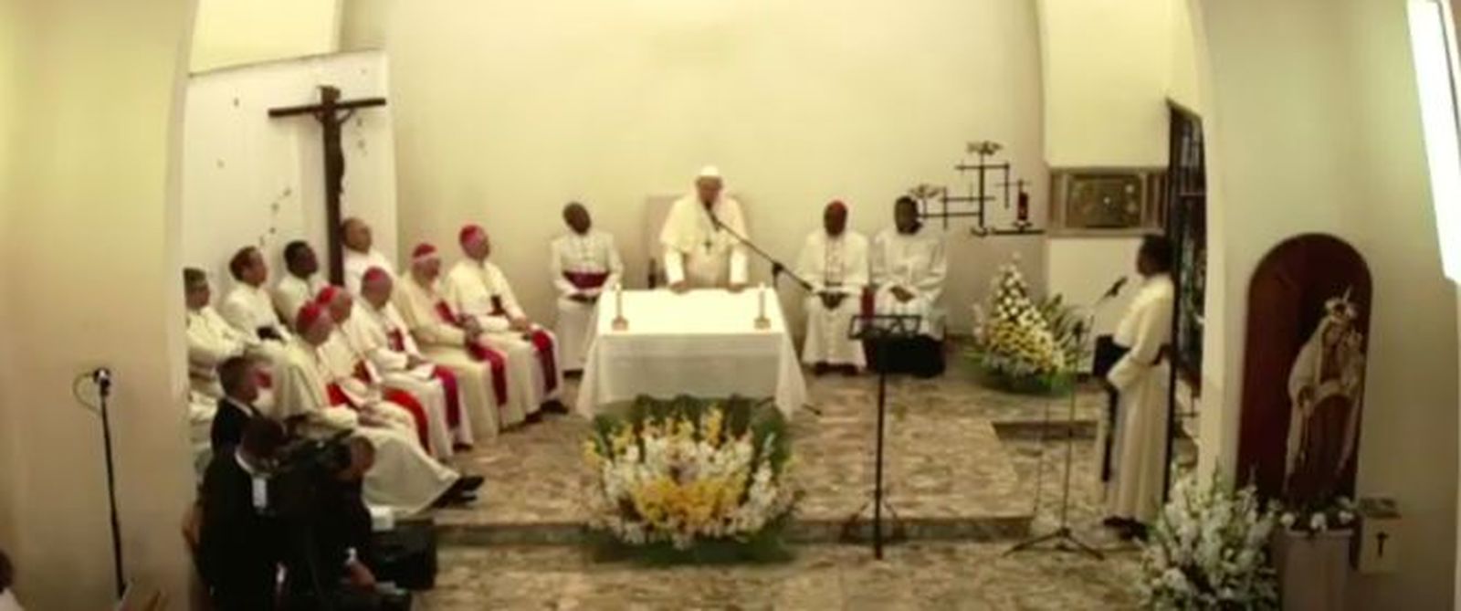 El Papa, con las monjas