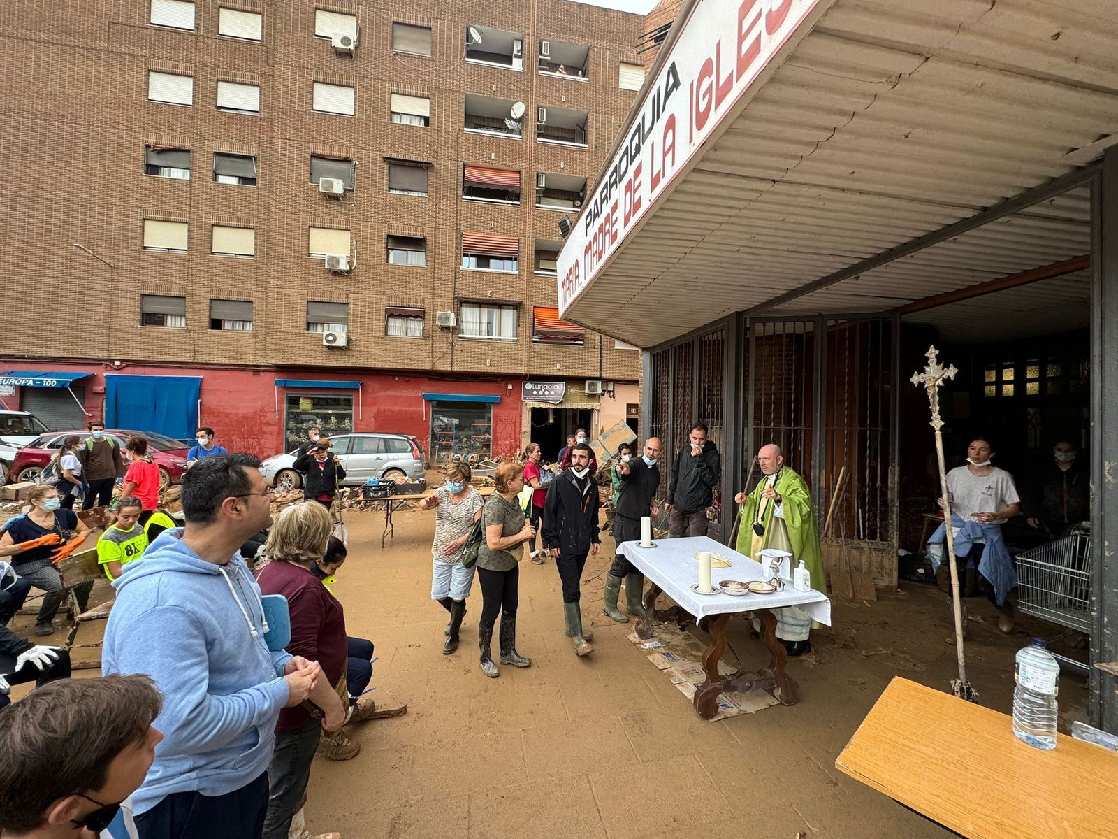 Misa al aire libre en Catarroja. Valencia