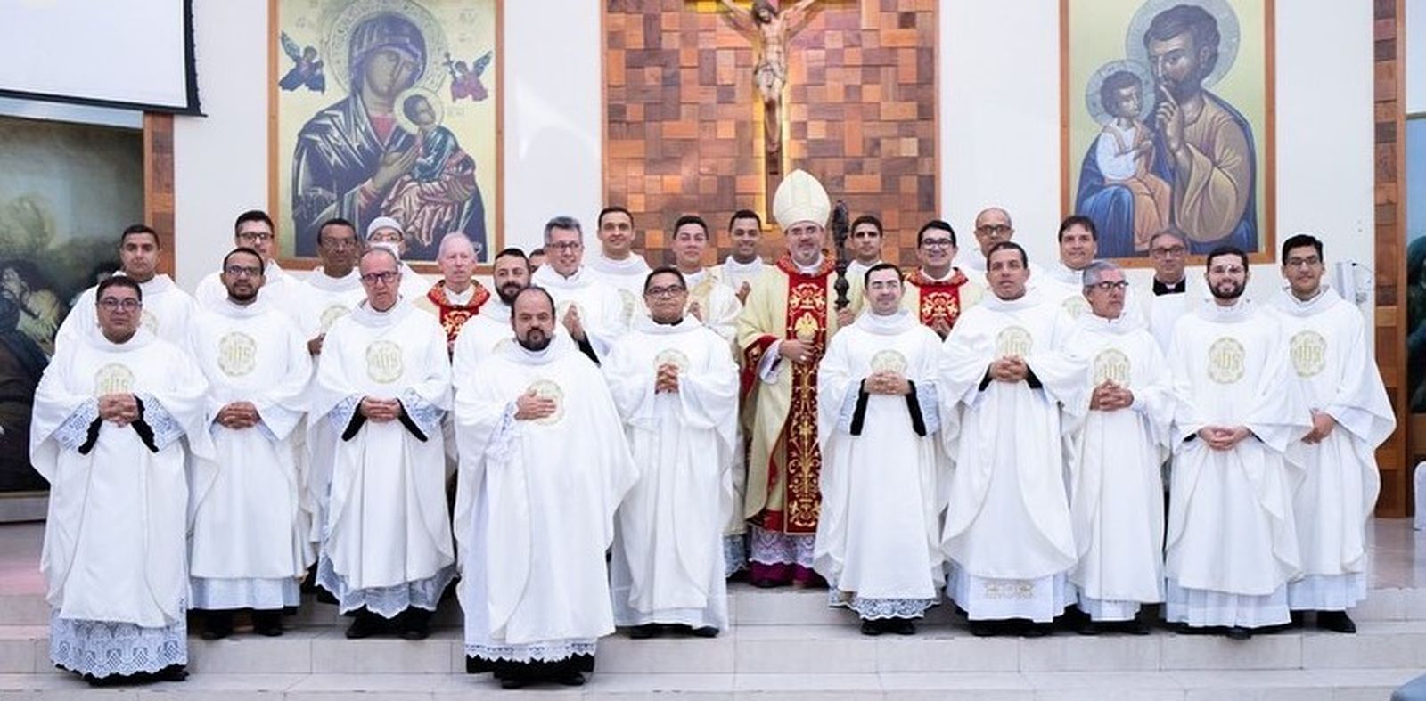 Presbiterio de Rubiataba Mozarlandia