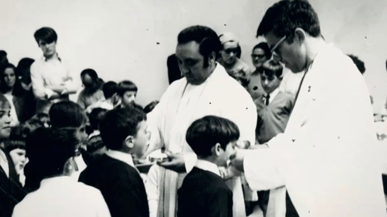 El Padre Ángel y Ángel Silva