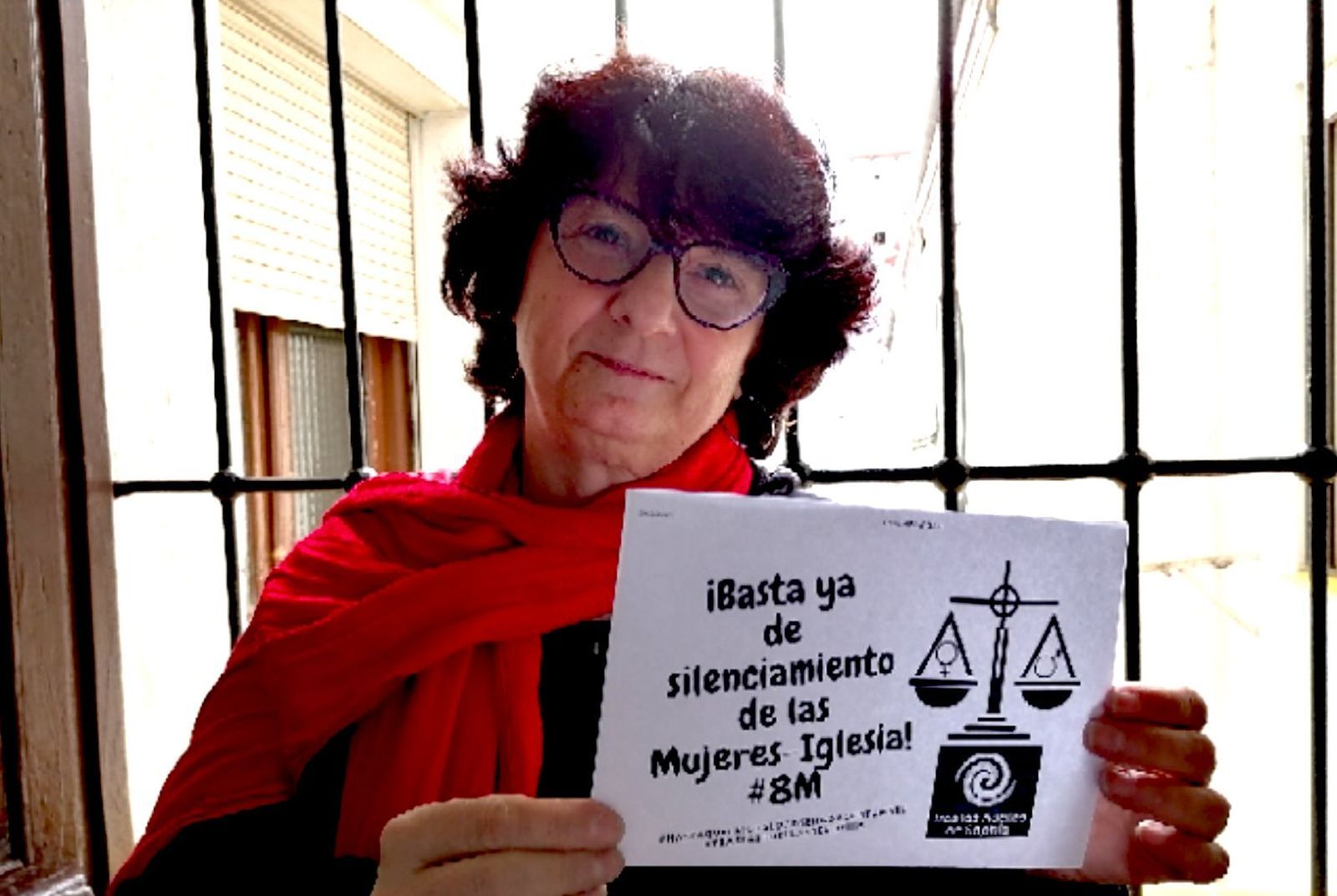 Mujer silenciada en la Iglesia