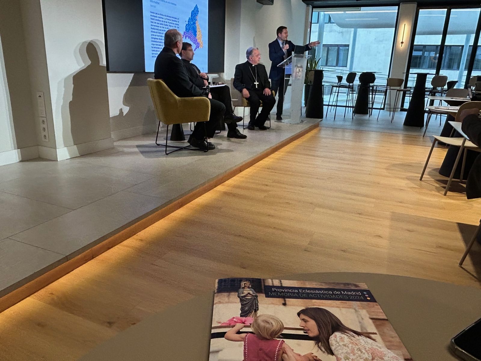 Los obispos, en la presentación de la Memoria