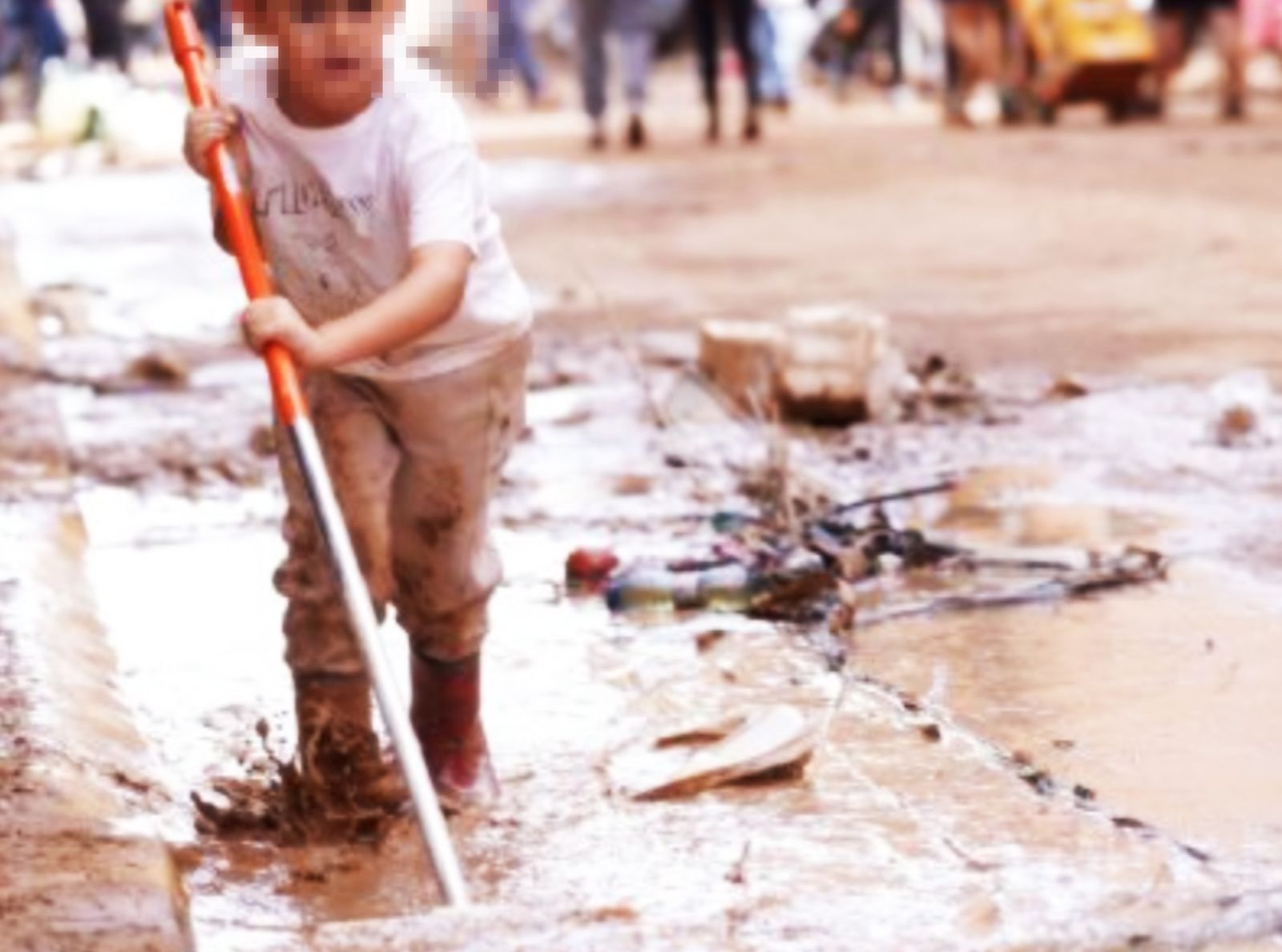 "No jugamos a nada, estamos limpiando"