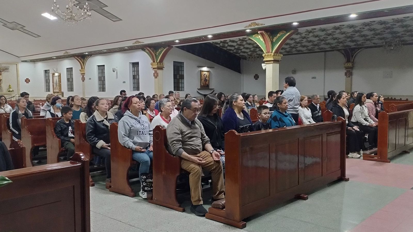 Silencio en la ciudad - en el Templo