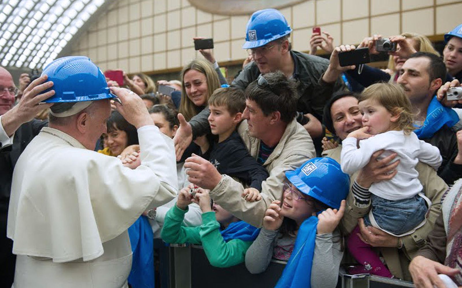 Francisco, con los trabajadores del mundo