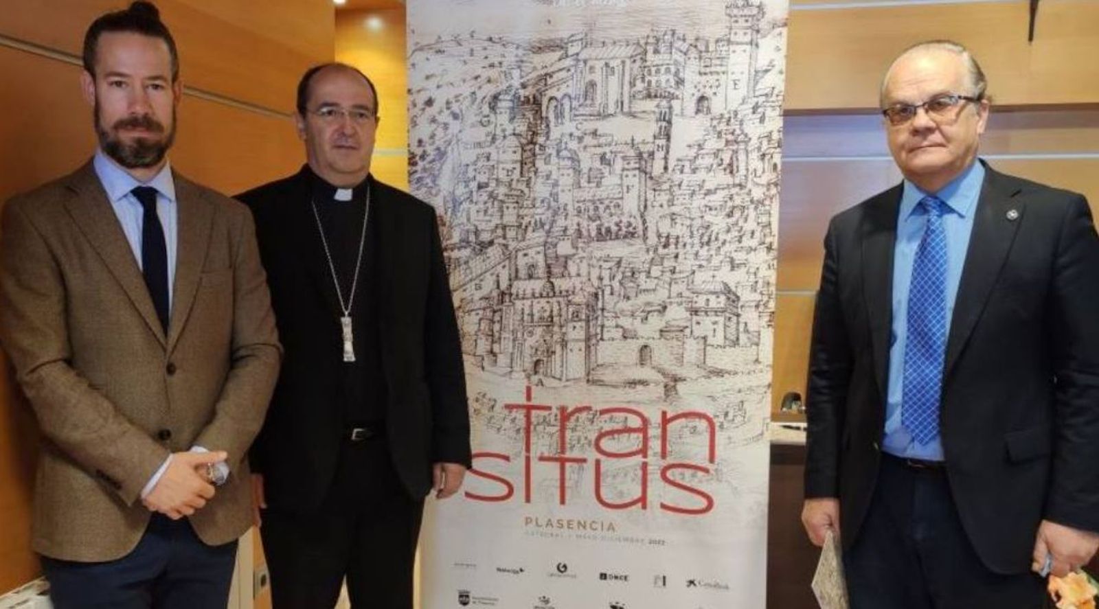 CEl obispo de Coria-Cáceres, Jesús Pulido, y responsables de Las Edades del Hombre