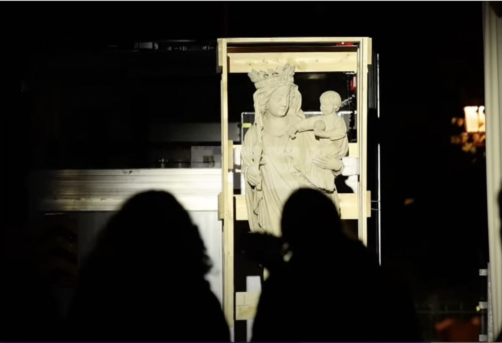 La Virgen de Notre Dame de París