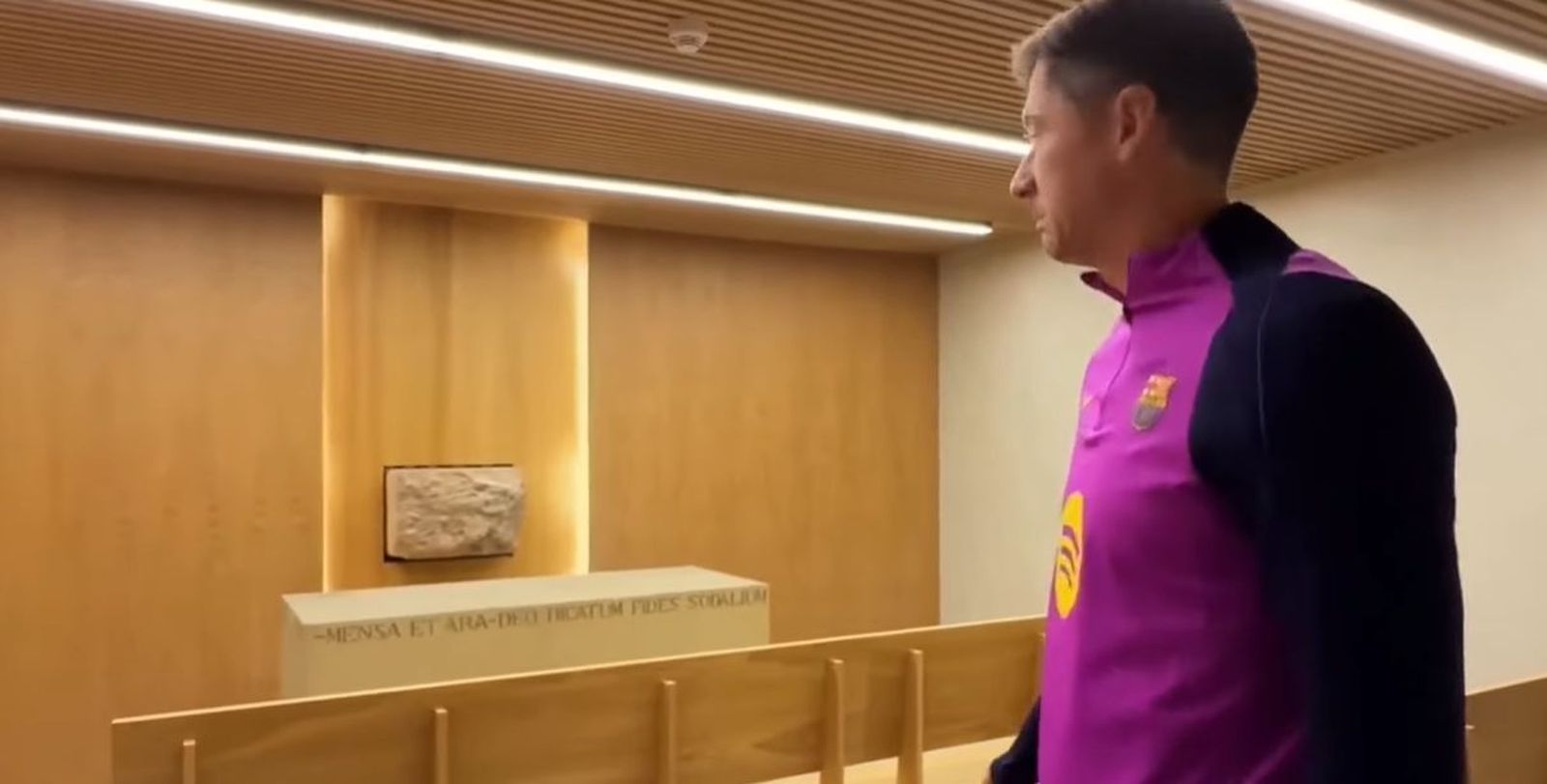 Robert Lewandowski en el vídeo promocional