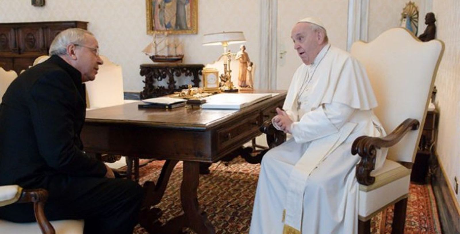 Rupnik, con el Papa, en 2022