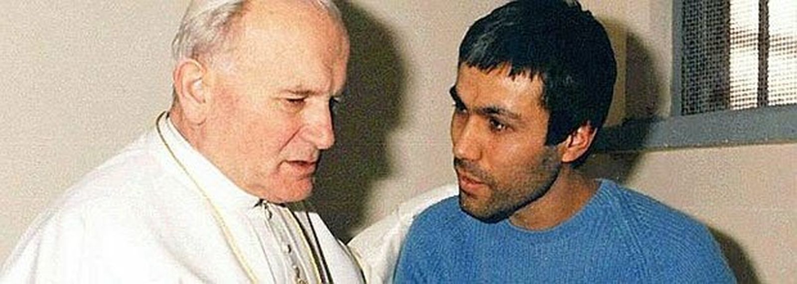 Juan Pablo II visitó a Alí Agca