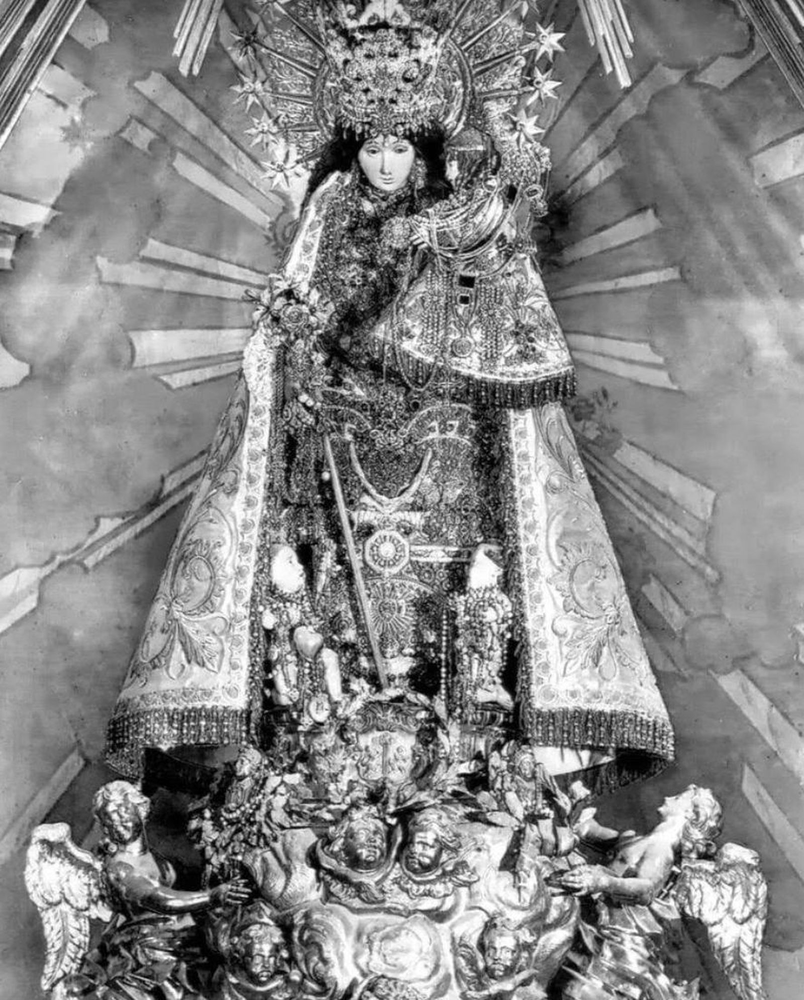 Virgen de los Desamparados