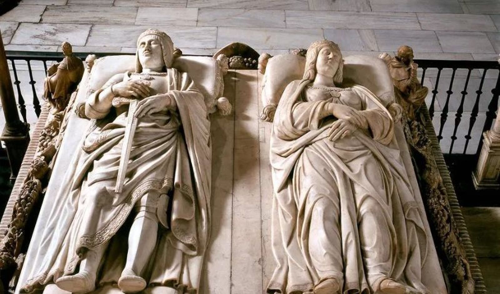 Capilla Real con el sepulcro de los Reyes Católicos. Granada