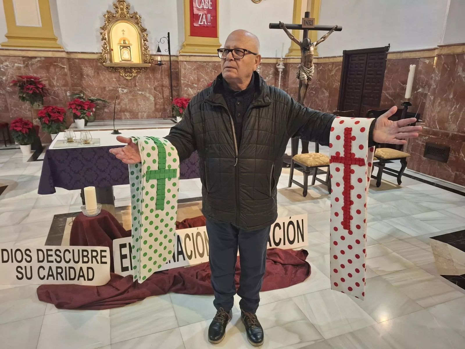 José Planas con sus estolas