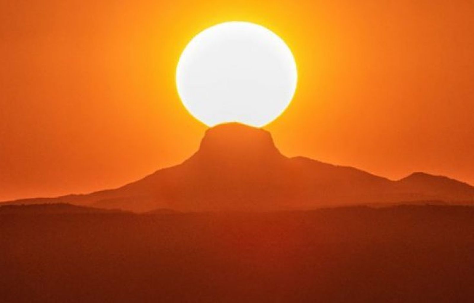 El Dios de los muchos nombres