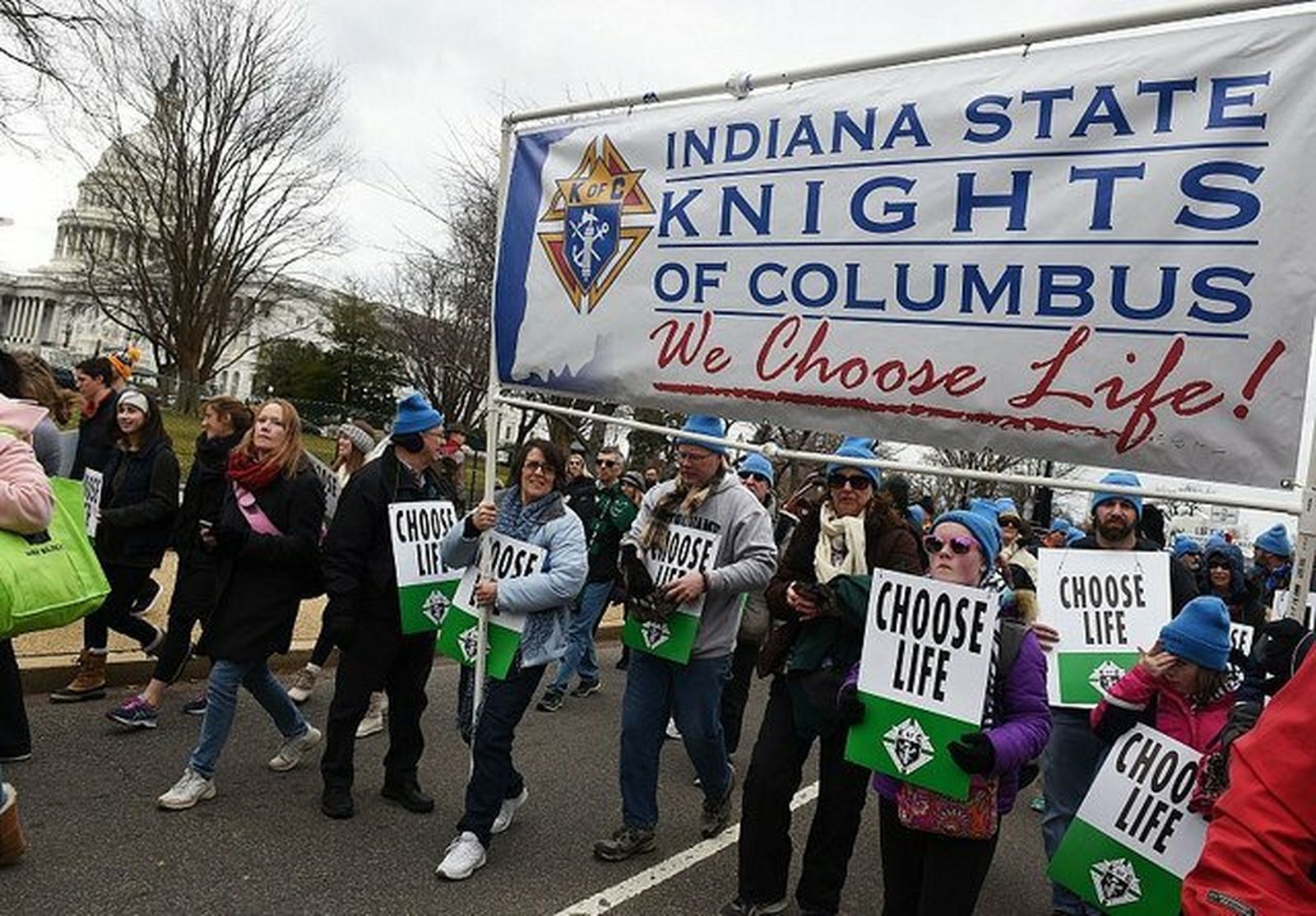 Miembros de los Caballeros de Colón participan en la Marcha por la Vida en Washington