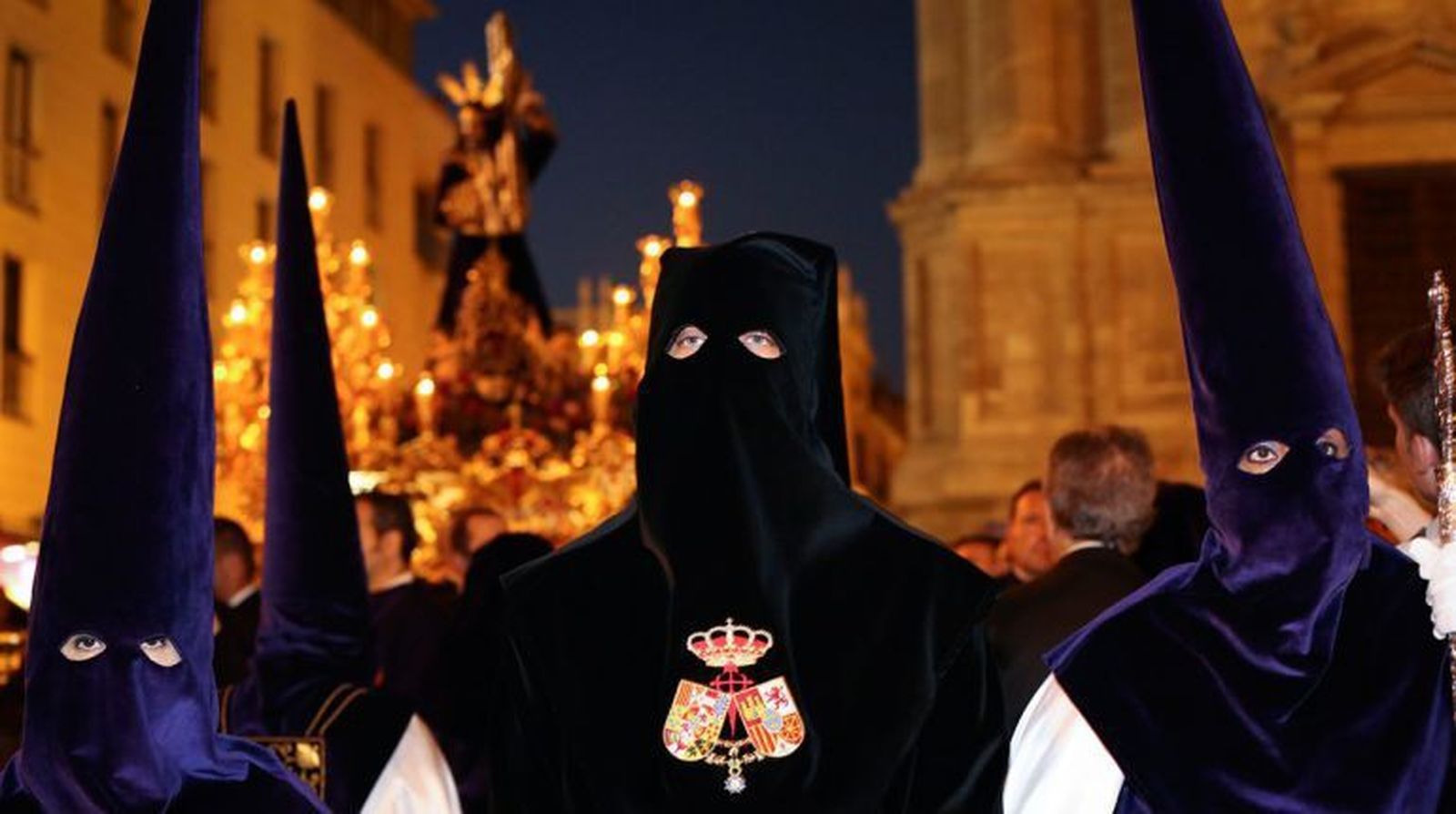 Jesús 'el Rico' libera, por primera vez, a tres presos indultados por el Gobierno