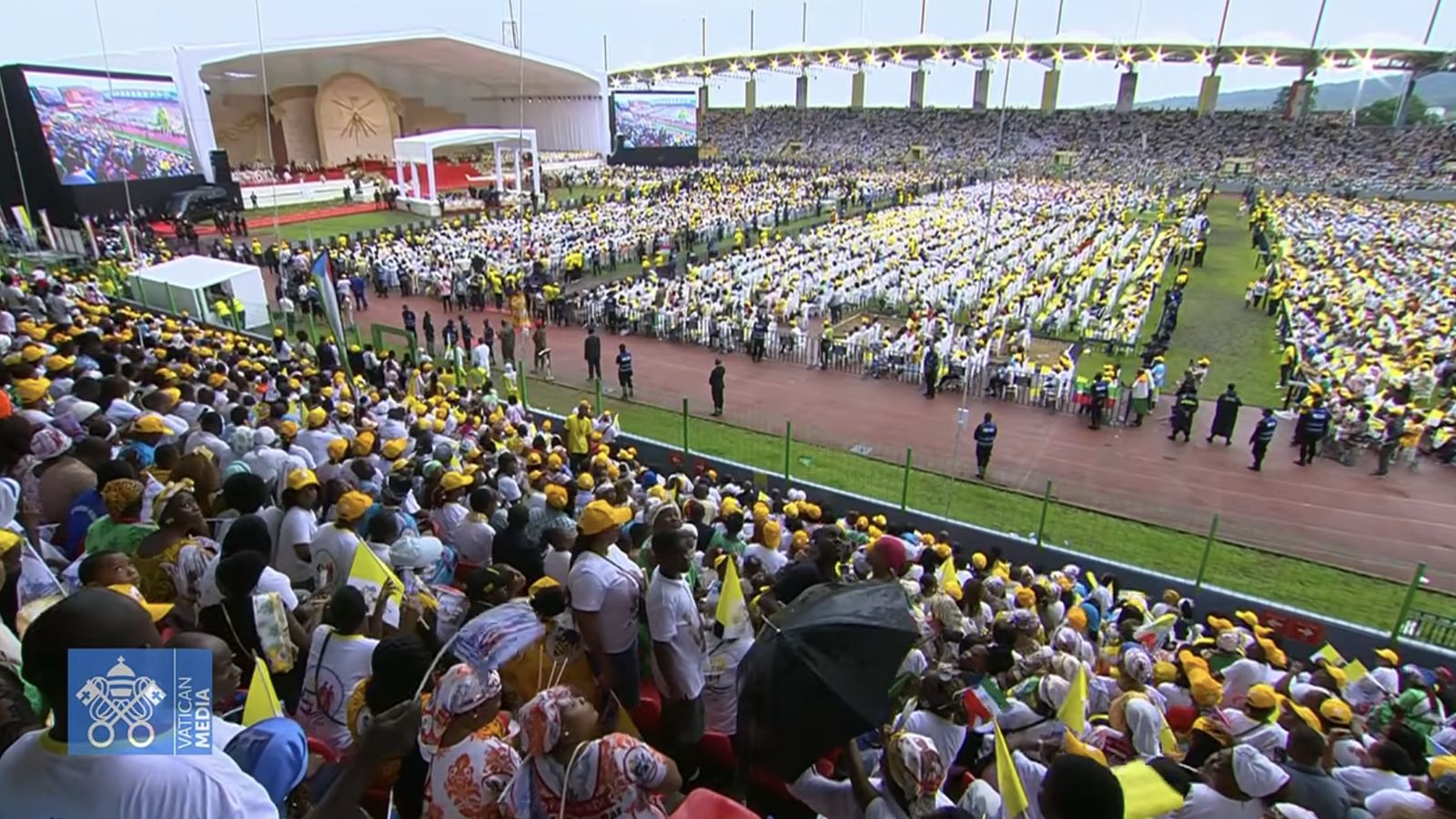 Misa del Papa en el estadio de Malabo