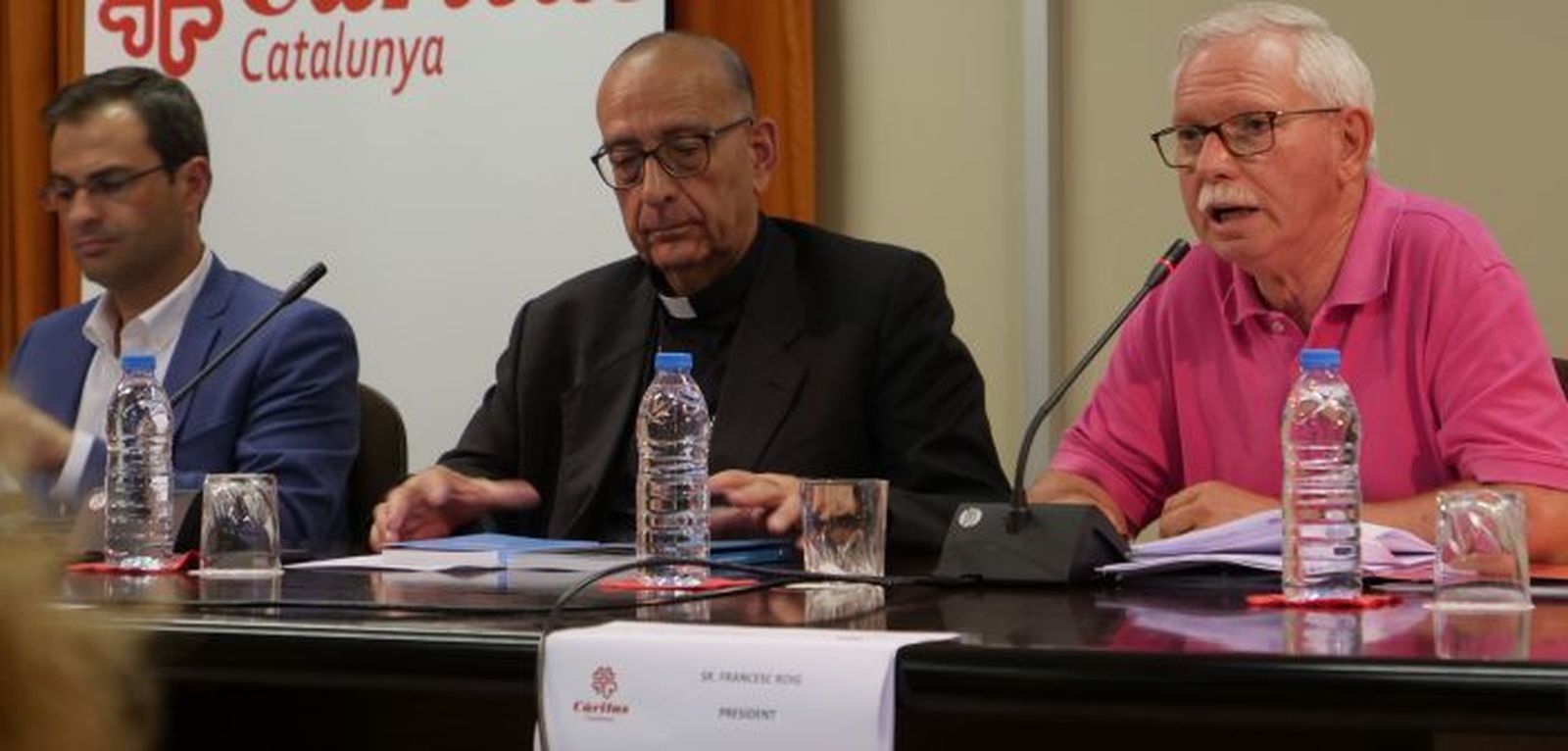 Roig, junto a Omella, durante la presentación del informe sobre exclusión social.