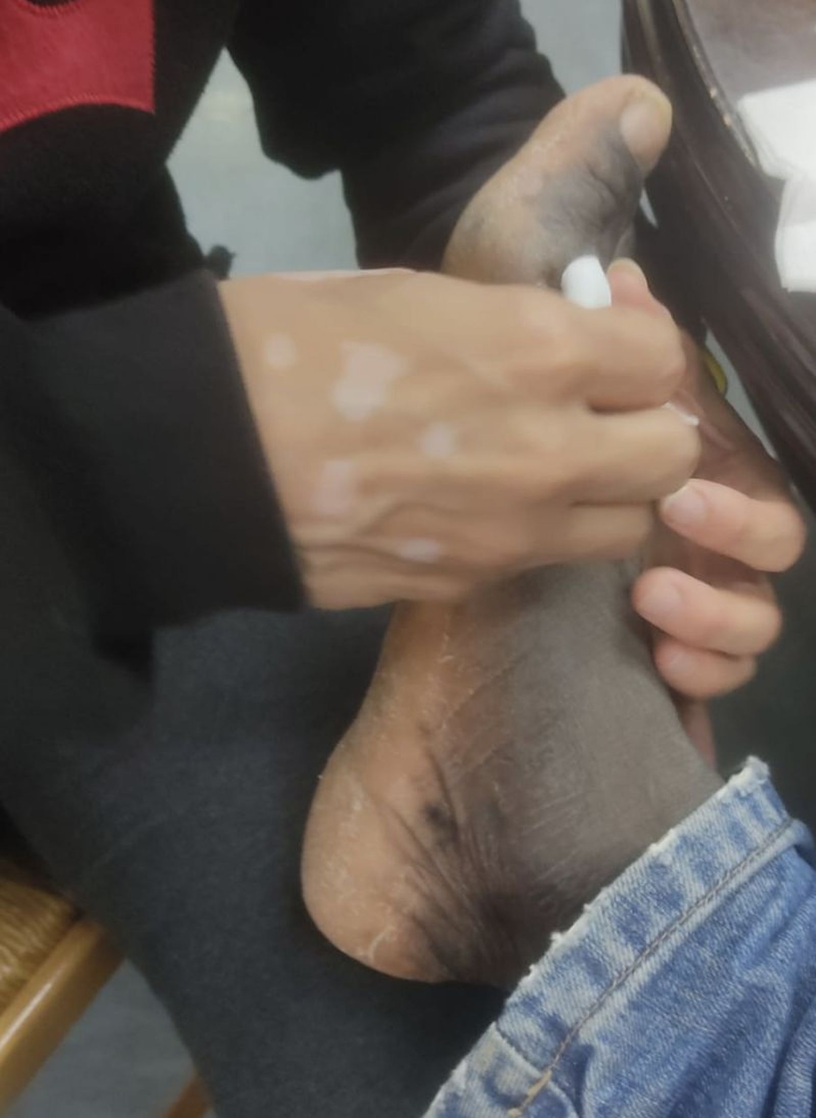 Pies de un emigrante