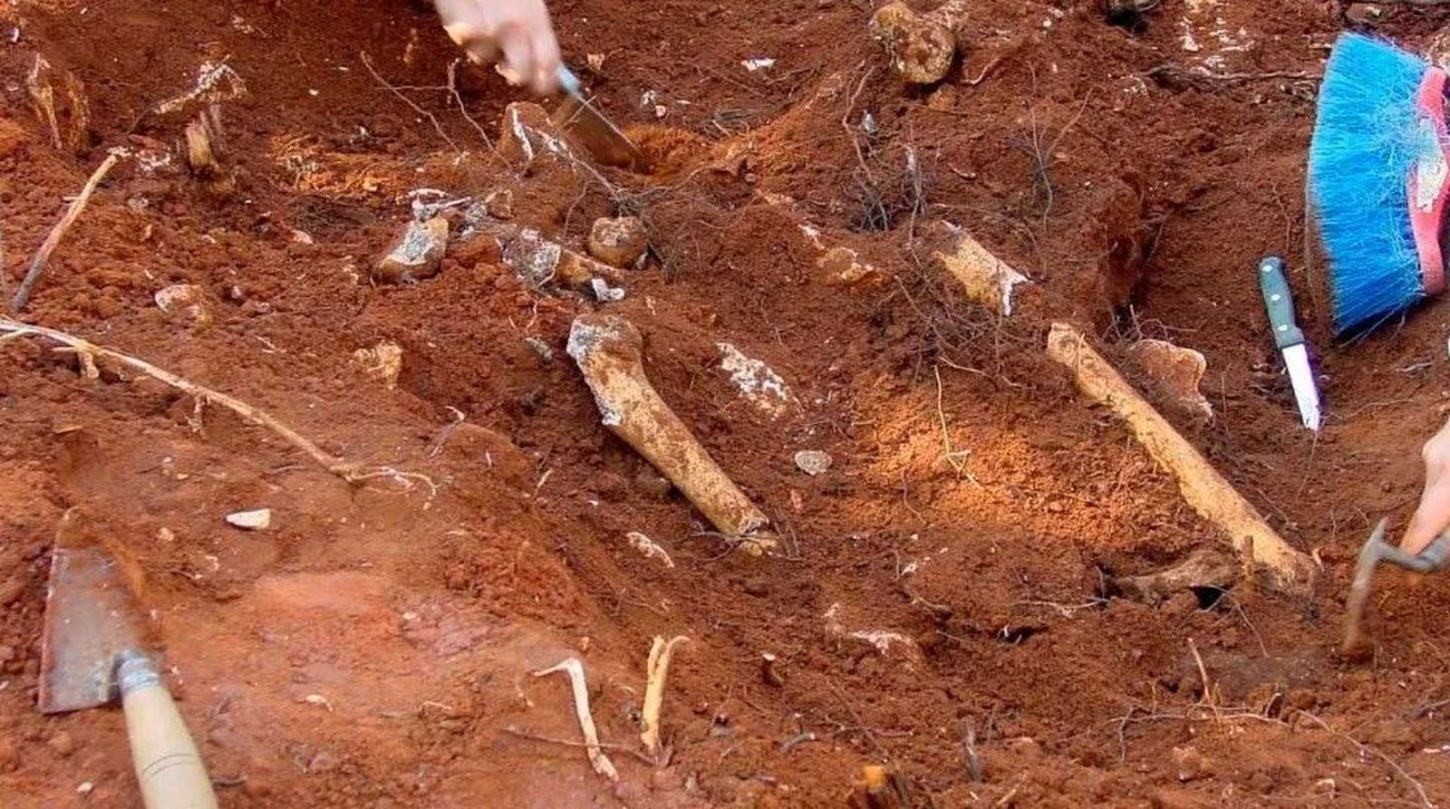 Tumba en los terrenos de Marieval