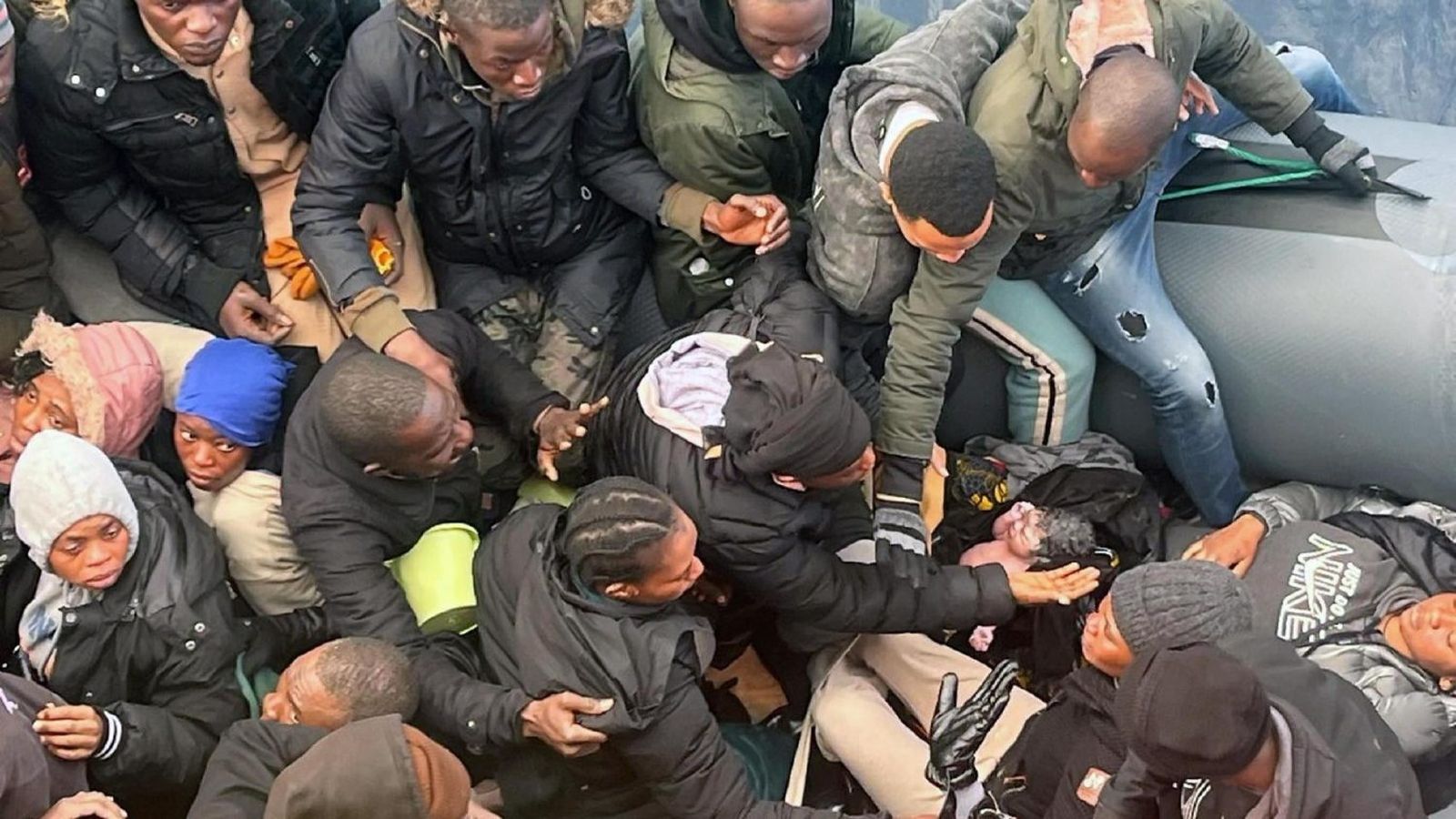 El bebé nacido en una patera de migrantes: La vida a pesar de todo