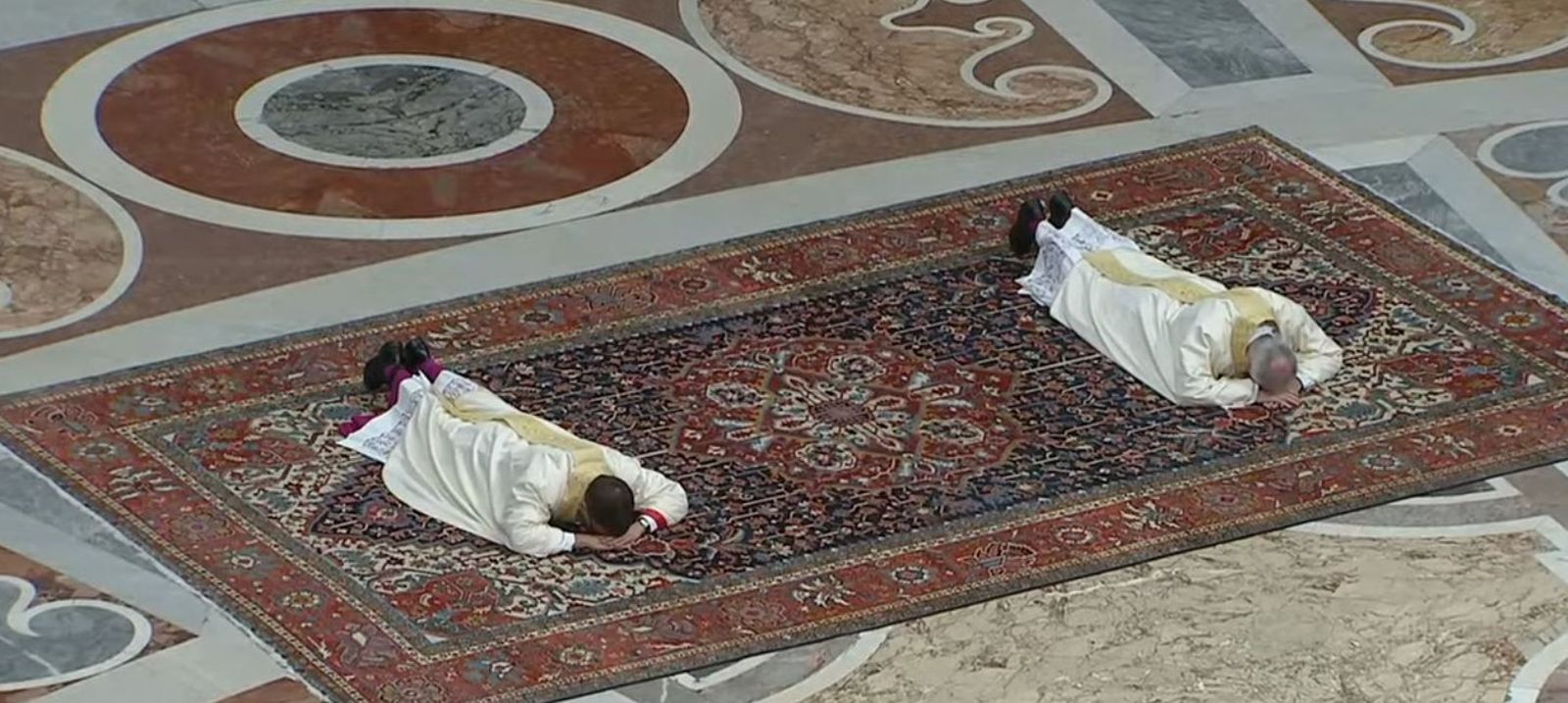 Los dos nuevos obispos