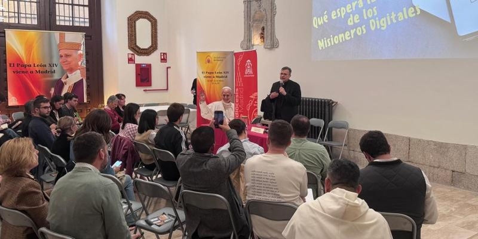 Misioneros digitales y responsables de redes sociales de parroquias de Madrid