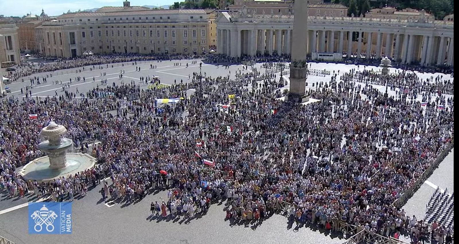 Decenas de miles de fieles en San Pedro
