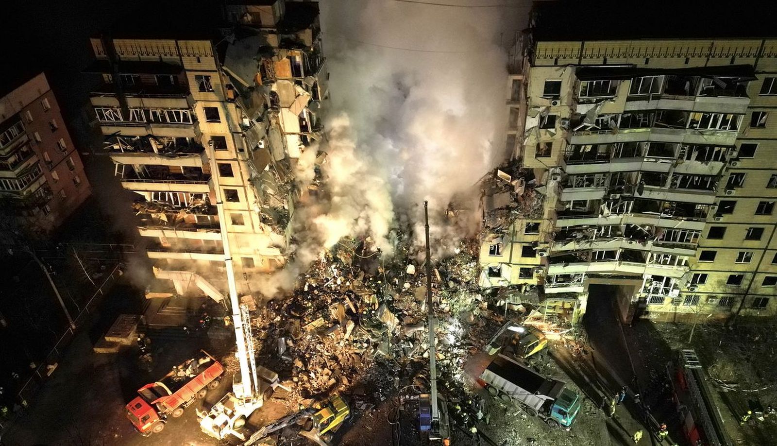 Misiles contra un edificio en Ucrania