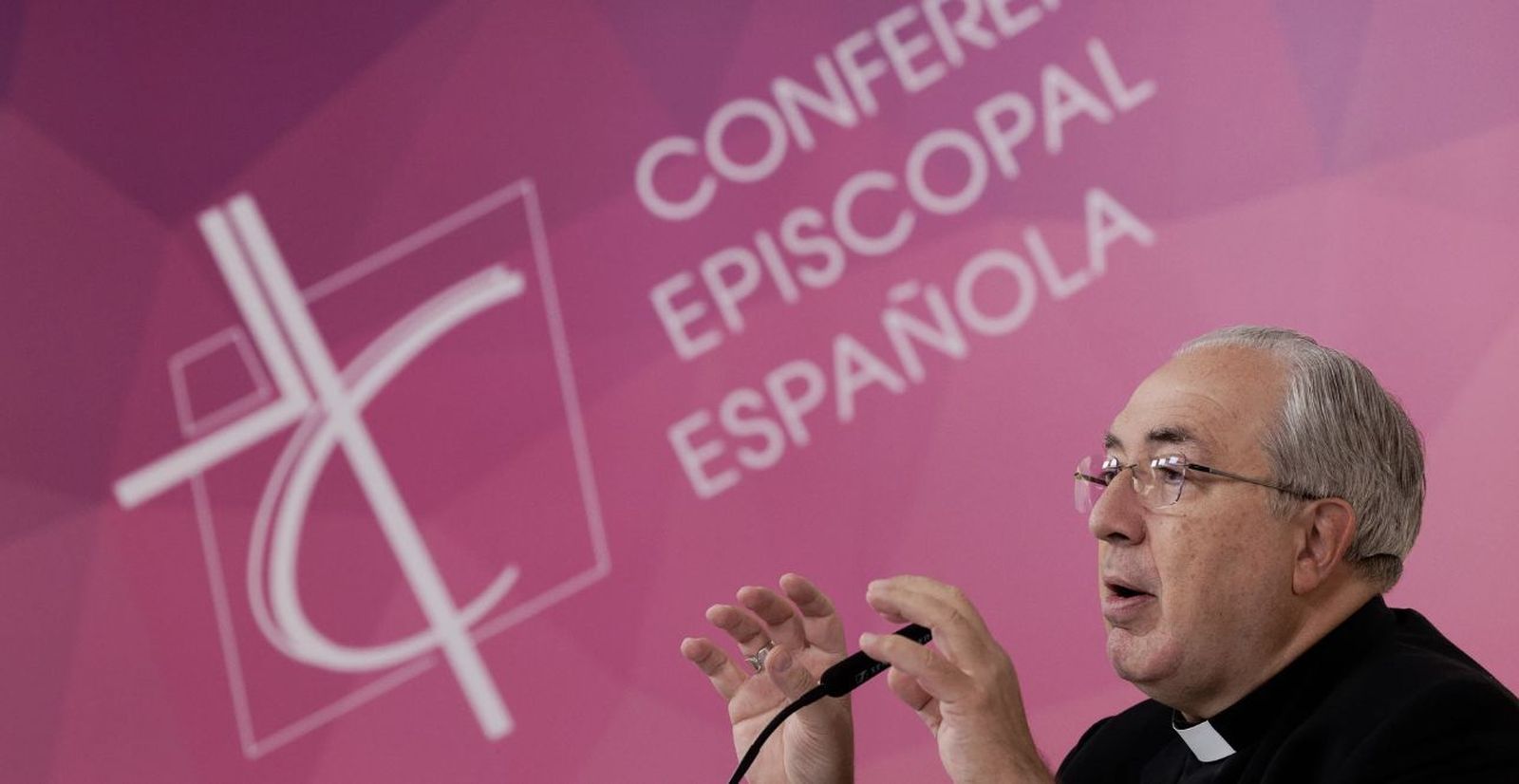 Monseñor García Magán!