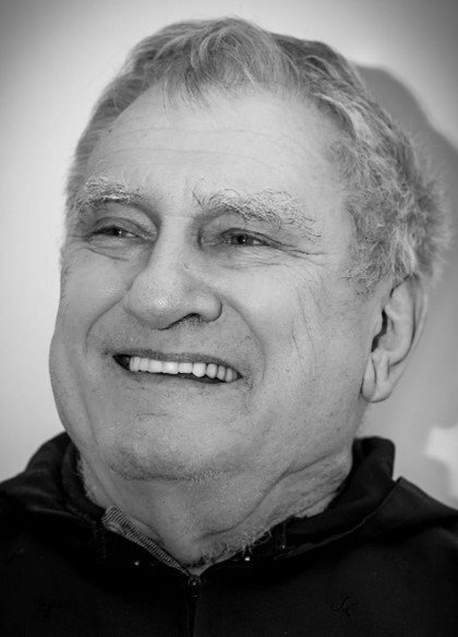 La sonrisa del padre Szura