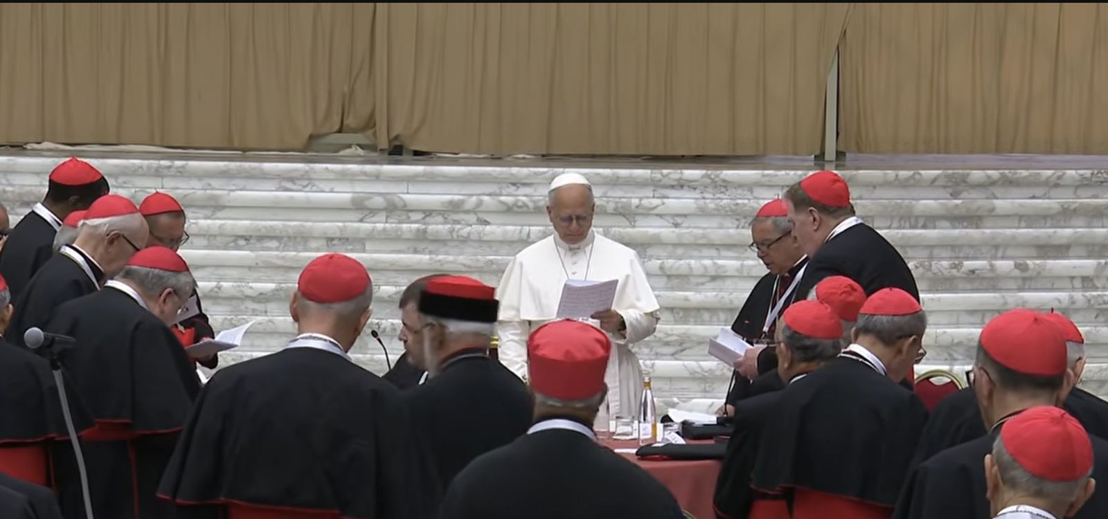 El Papa abre el consistorio