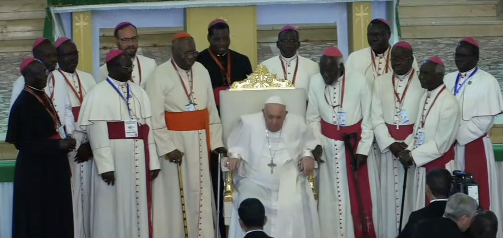 Papa y obispos sudaneses