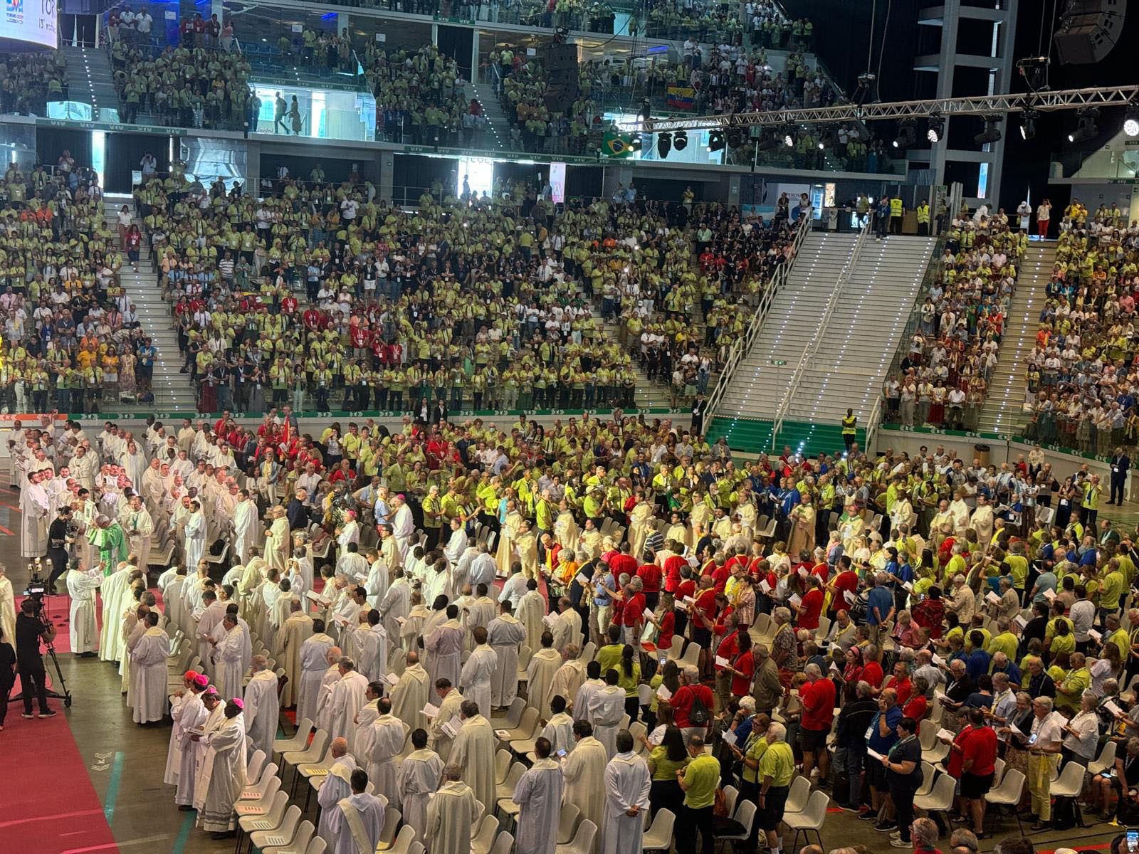 Eucaristía de monseñor Benavent en Turín