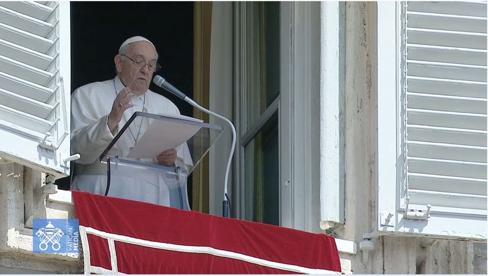 Francisco pide al Gobierno de Nicaragua "diálogo abierto y sincero" para "una convivencia respetuosa y pacífica"