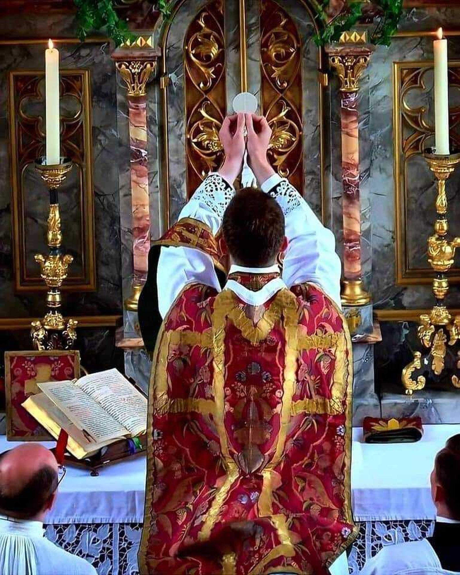 Misas en latín, ¿el final?