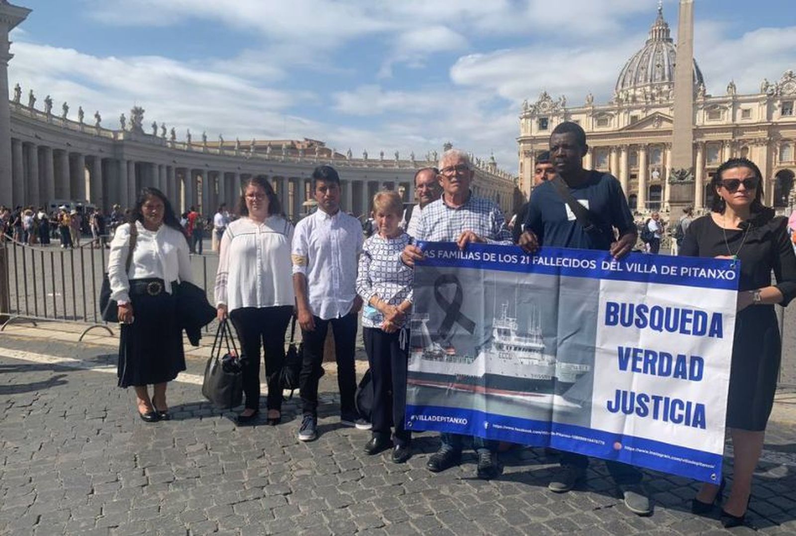 Los familiares del pesquero, en el Vaticano