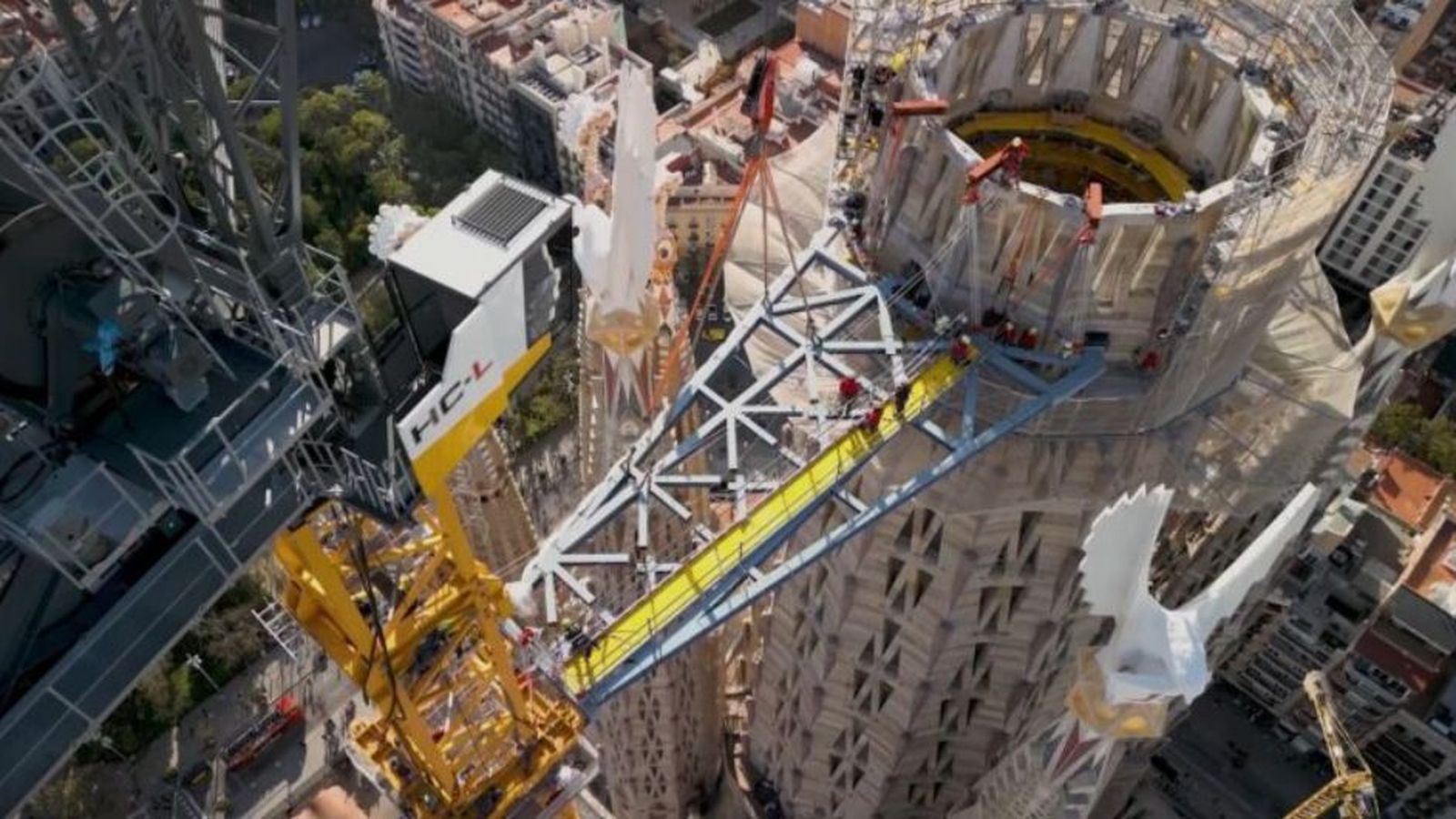 Instalación de la nueva grúa